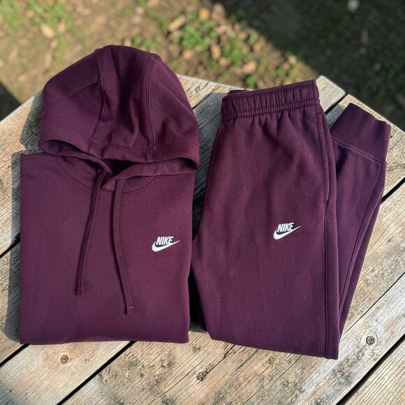 Nike Sportswear Men's Club Fleece Matching Set Hoodie & Joggers Small NWOT